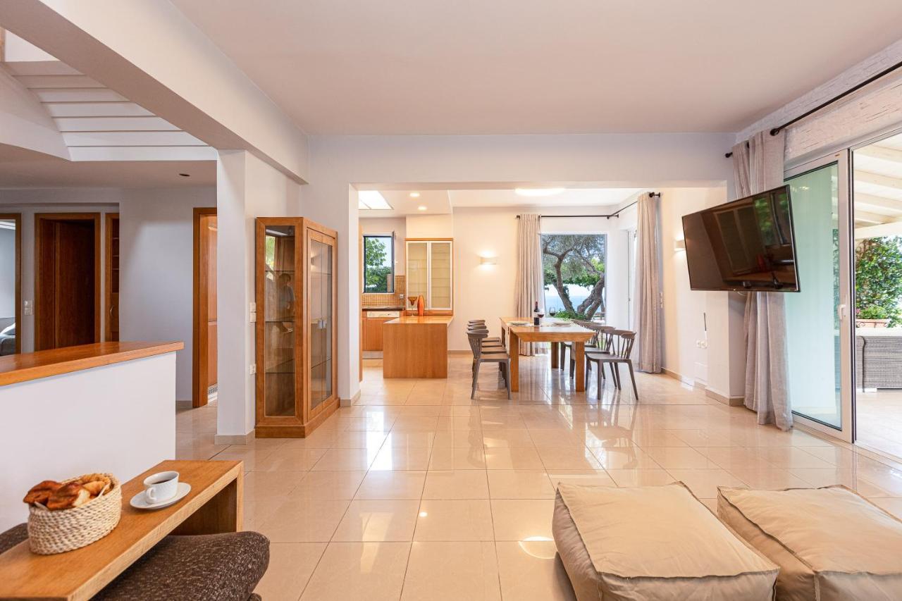 Thetree Villa, With Heated Pool & Spa Whirlpool Gallos Экстерьер фото